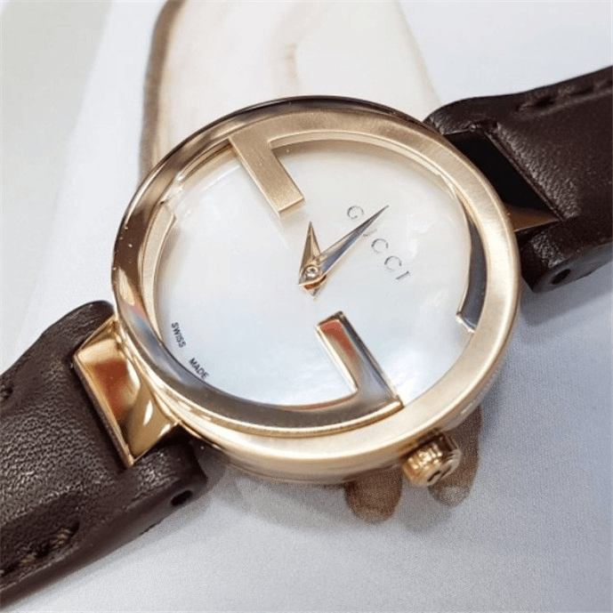 Gucci G Interlocking Mother of Pearl Dial Brown Leather Strap Watch For Women - YA133516